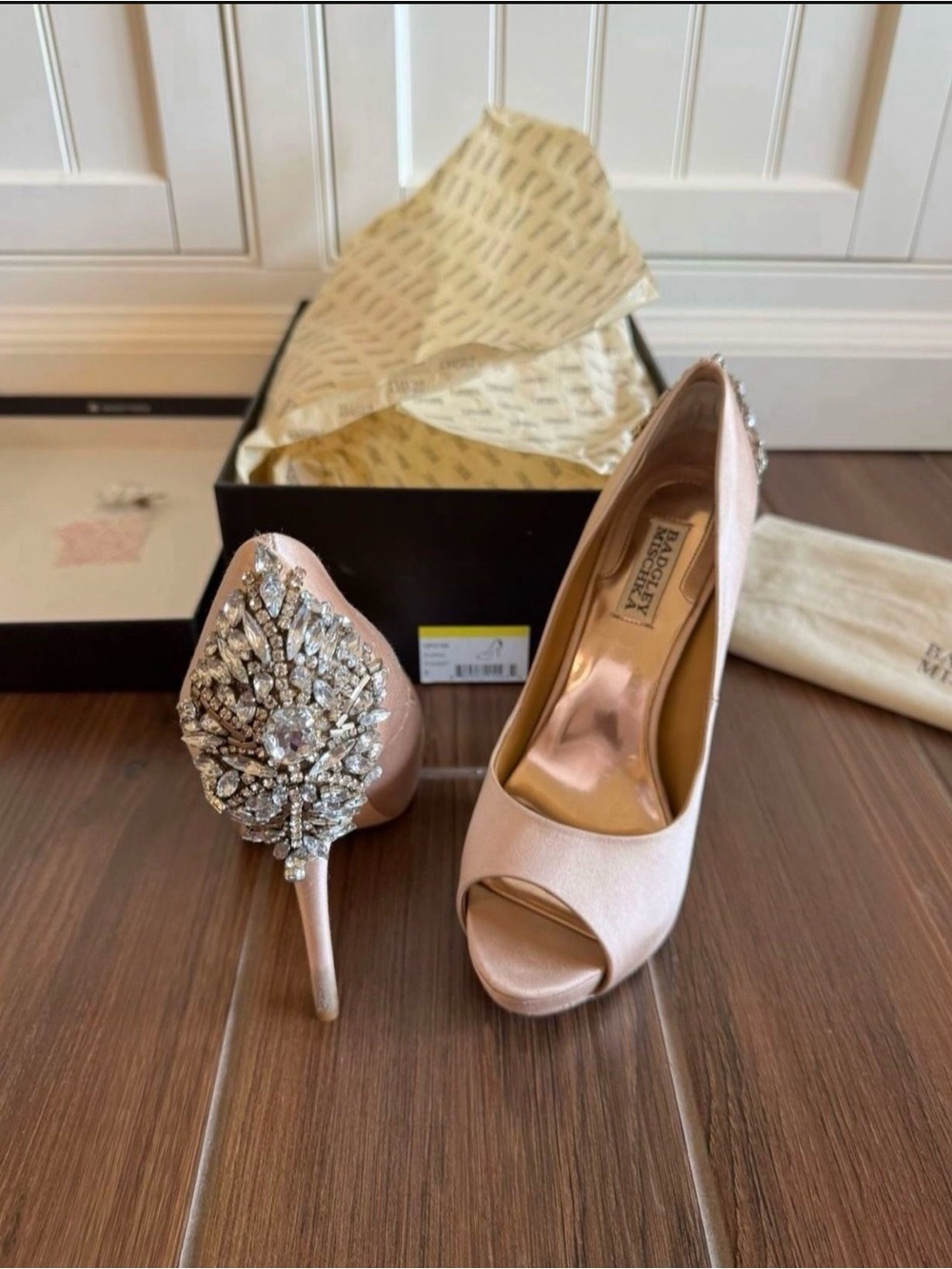 Badgley Mischka Kiara Heels, women’s size 8